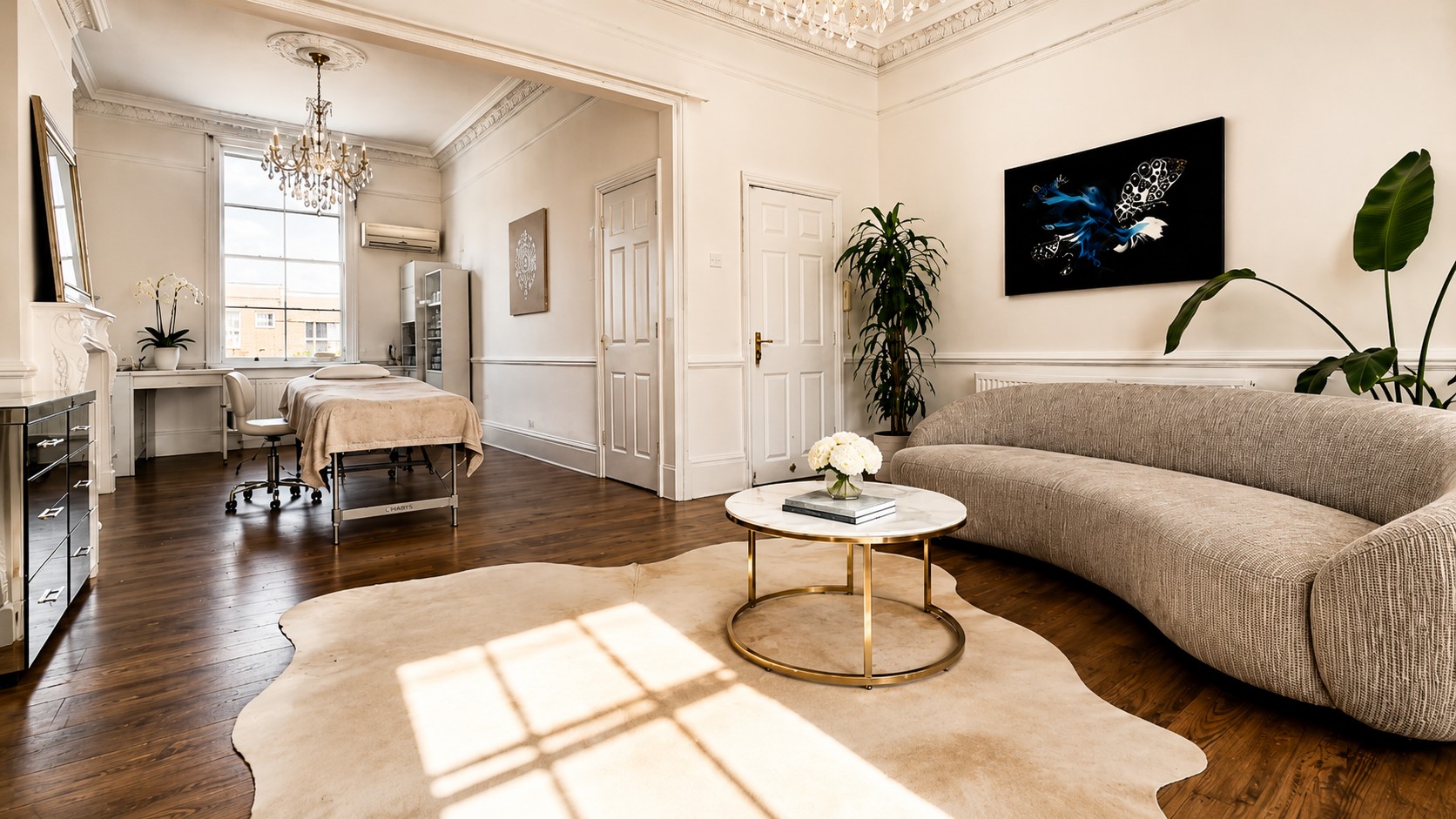 The full floor, panoramic