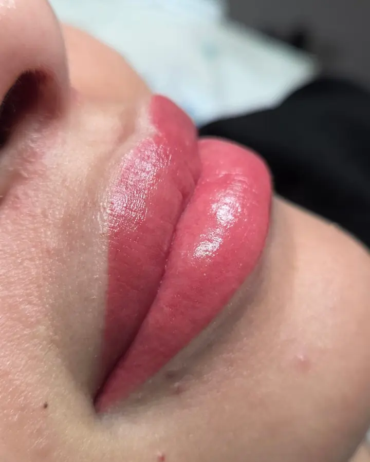 Betul Brows client, lip blush
